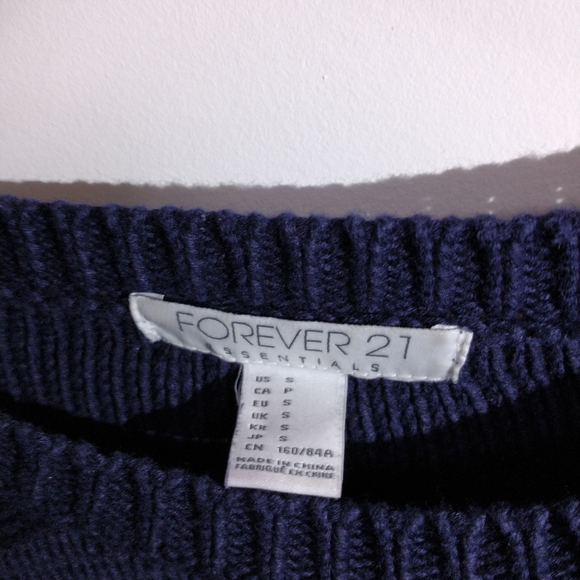 F21 Knitted Sweater in Navy - Picture 4 of 5